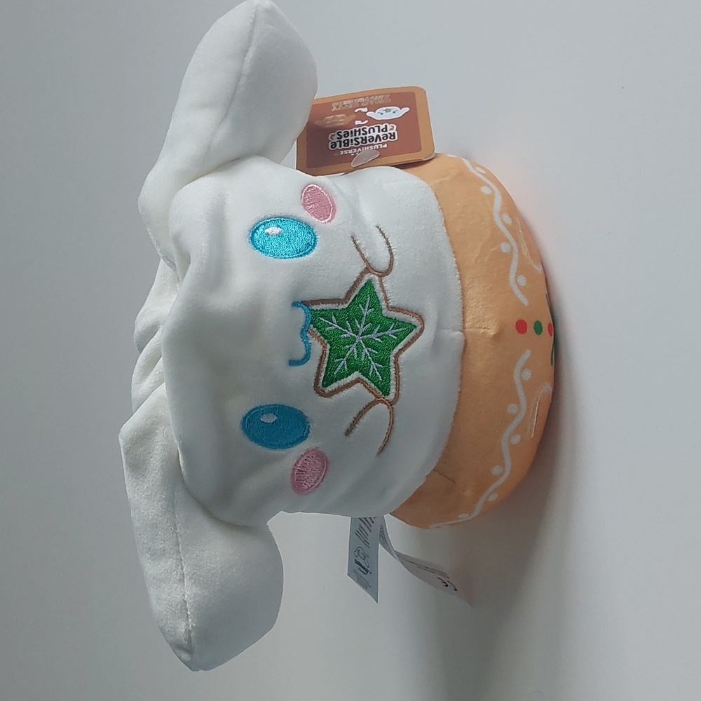 Hello Kitty White and Tan Stuffed Animal‎